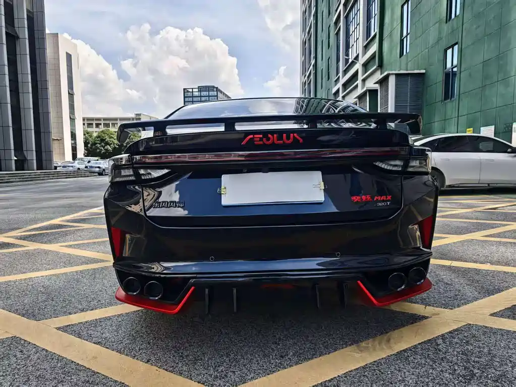 DONGFENG YI HYUN MAX