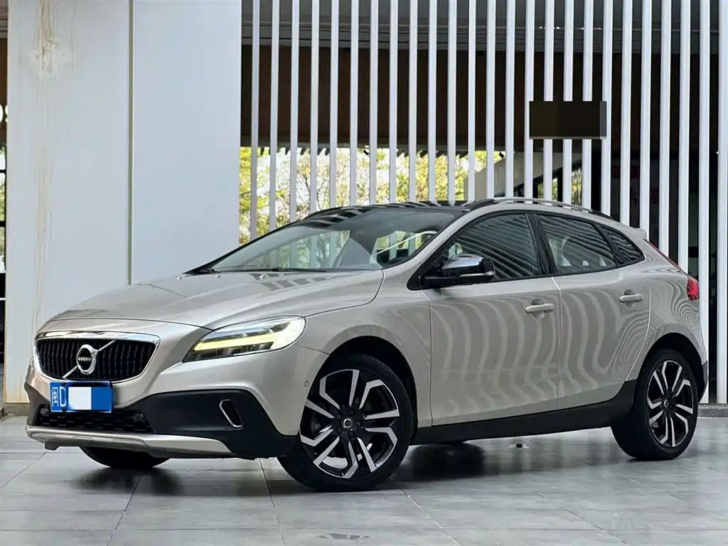 Volvo V40 2016