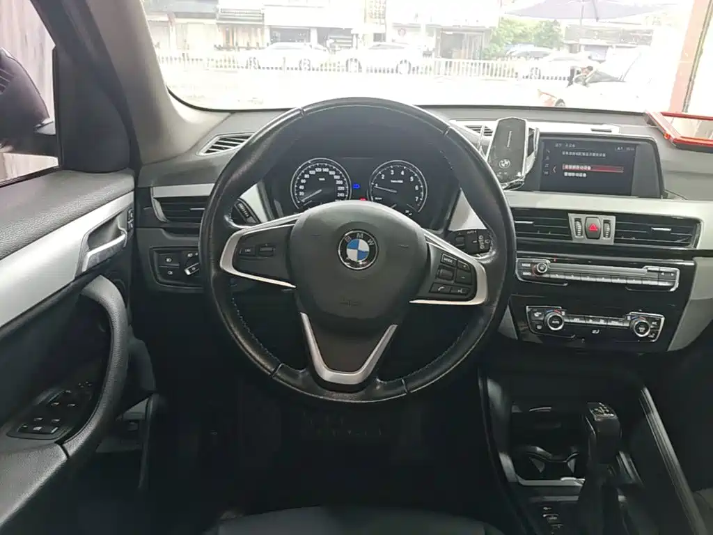 BMW X1 — миниатюра 11