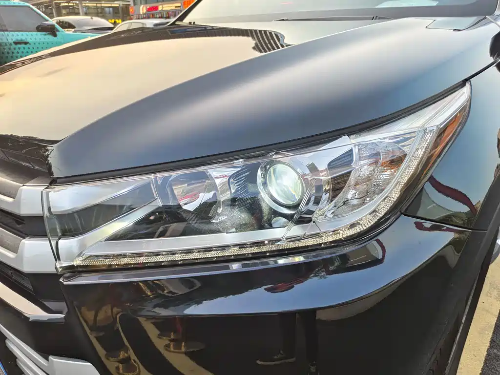 Toyota Highlander — миниатюра 10