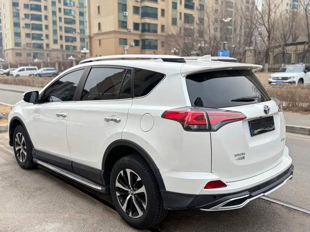 TOYOTA RAV4 RONGFANG