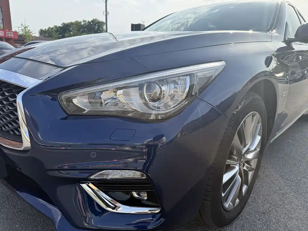 Infiniti Q50L 2018 2.0T V
