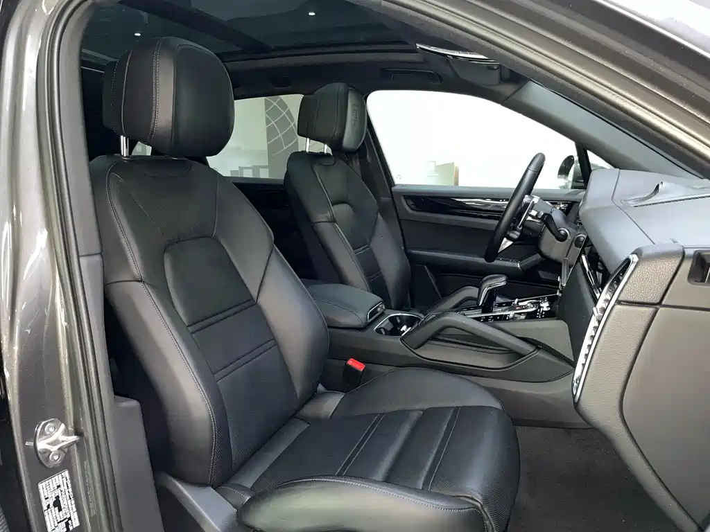 Porsche Cayenne Hybrid — миниатюра 10