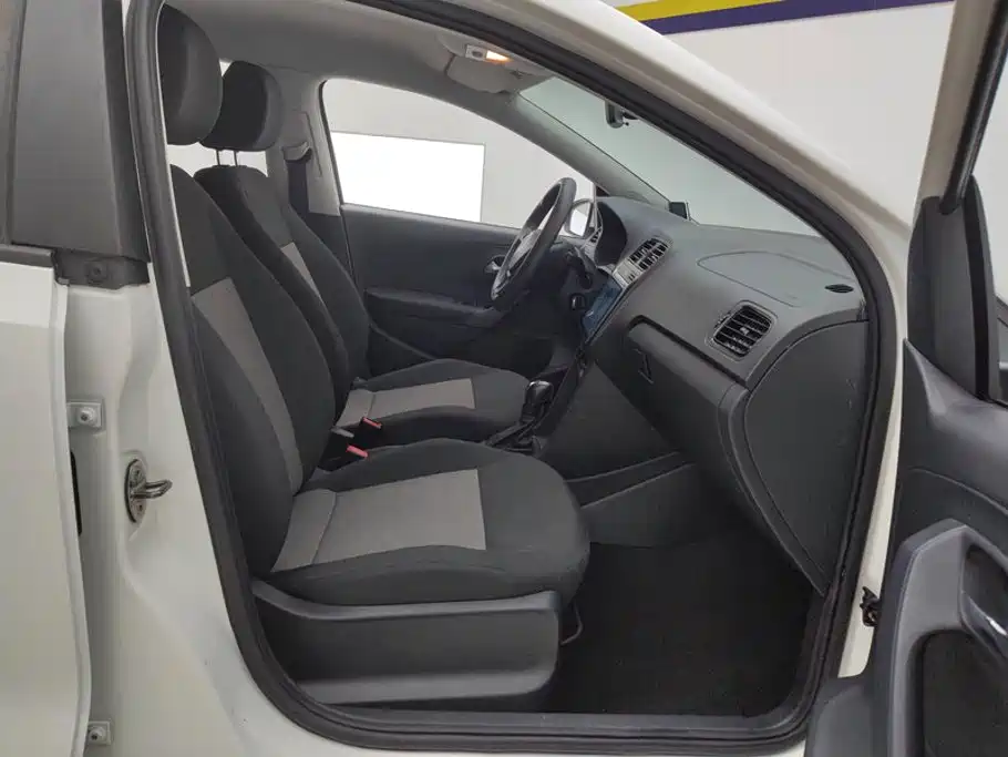 Volkswagen Polo — миниатюра 8