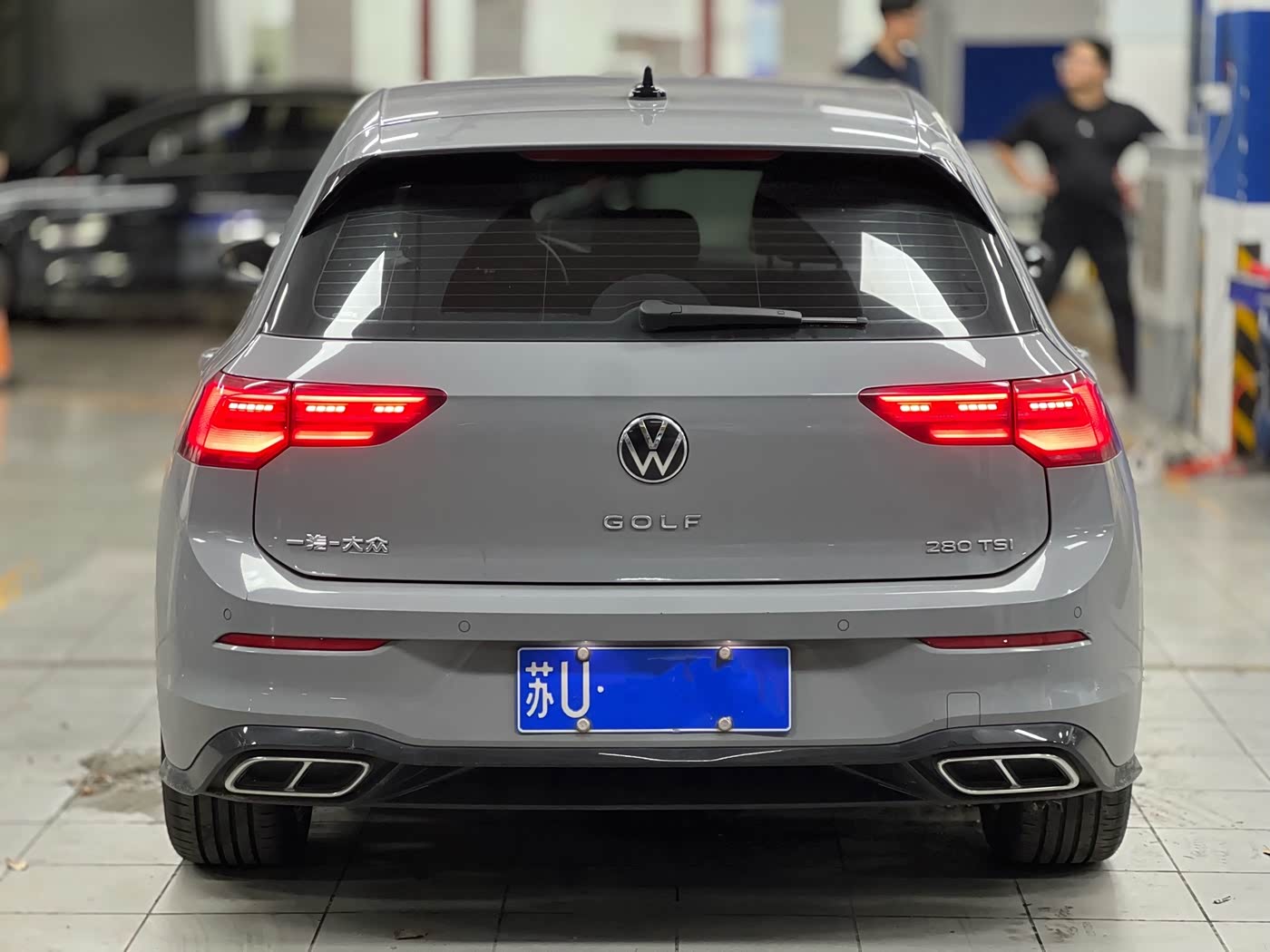 Volkswagen Golf 1.4 л 2023 г. Серебристо-серый, пробег 47000 км