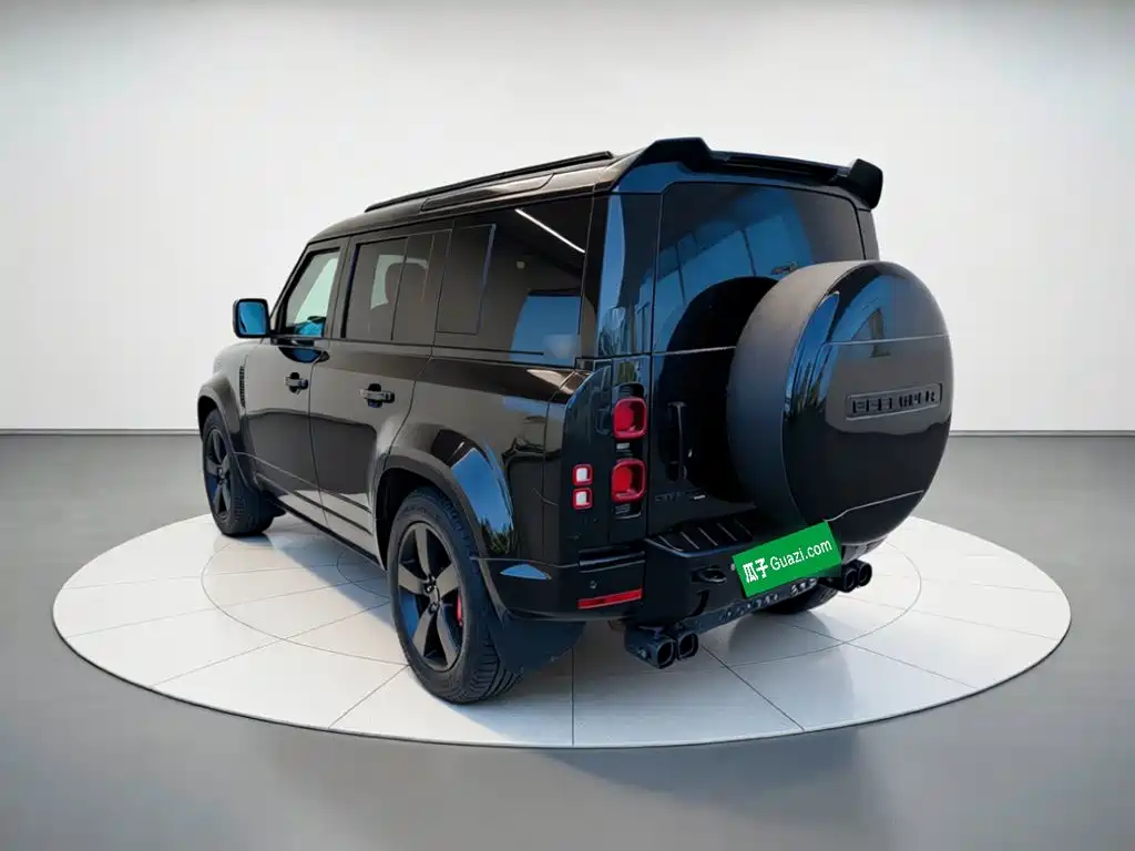 Land Rover Defender — миниатюра 4