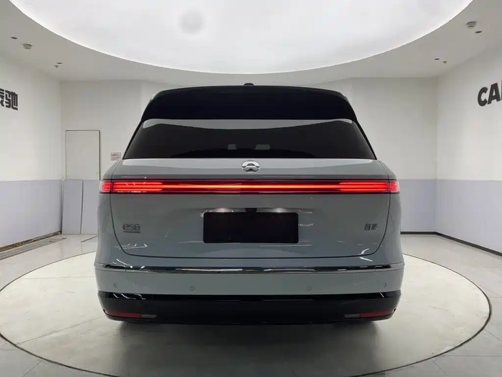 NIO ES8 — миниатюра 6