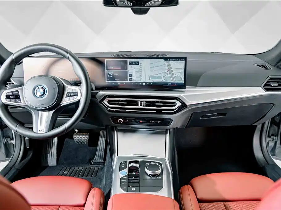 BMW i4 — миниатюра 12