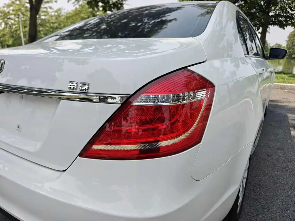 Geely Emgrand — миниатюра 15
