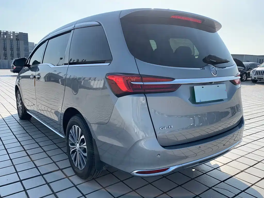 Buick GL8 — миниатюра 4