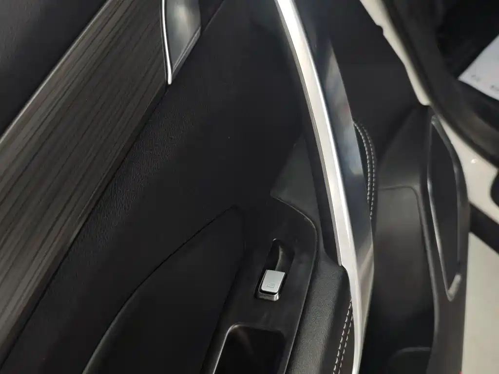 Geely Boyue — миниатюра 21