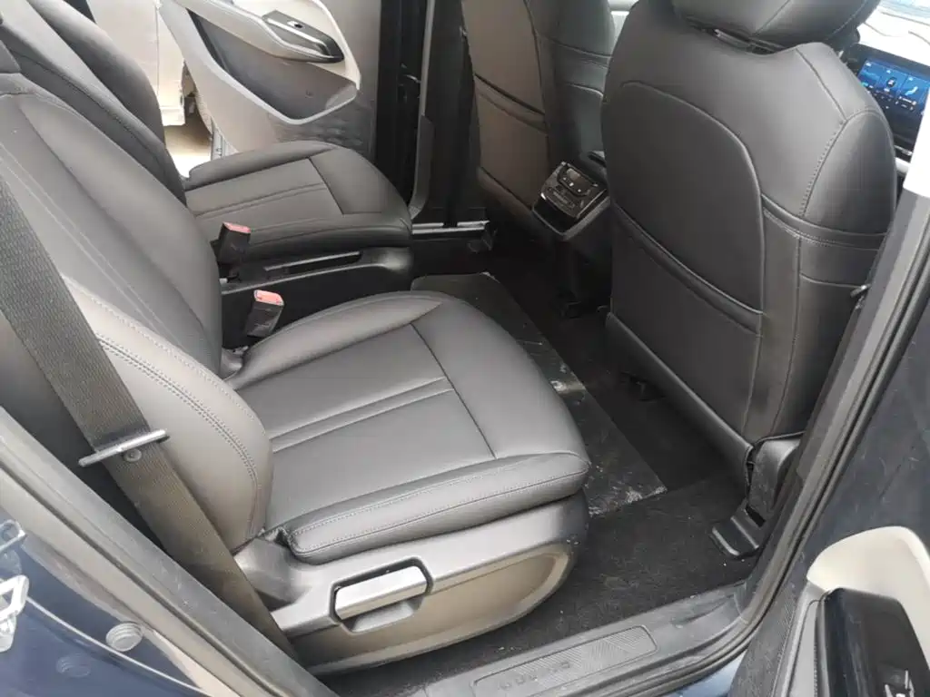 Wuling Victory — миниатюра 17