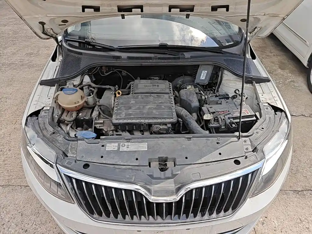 Skoda Rapid — миниатюра 20