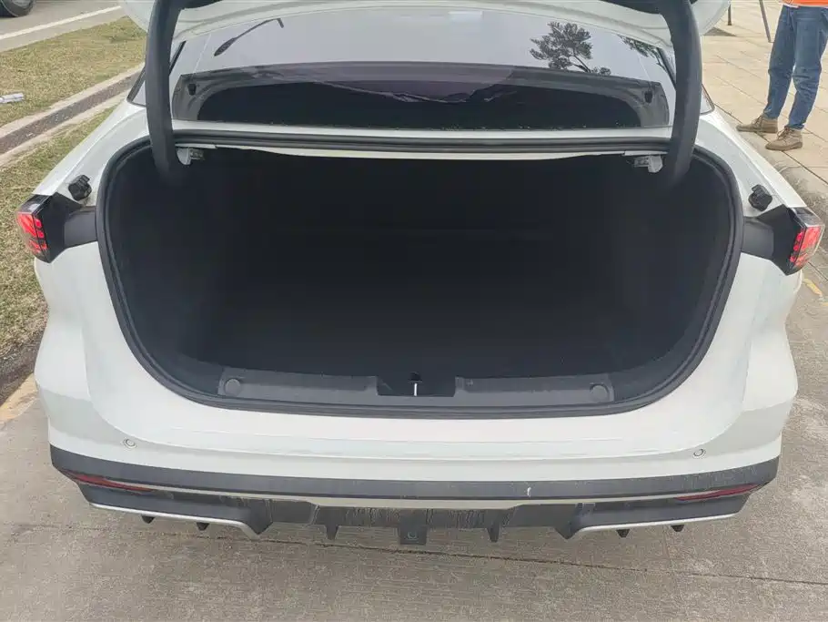 GEELY GALAXY GALAXY L6