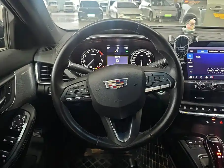 Cadillac CT5 — миниатюра 15