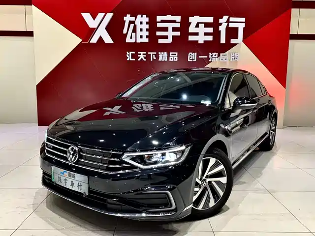 VOLKSWAGEN MAGOTAN GTE PLUG IN HYBRID