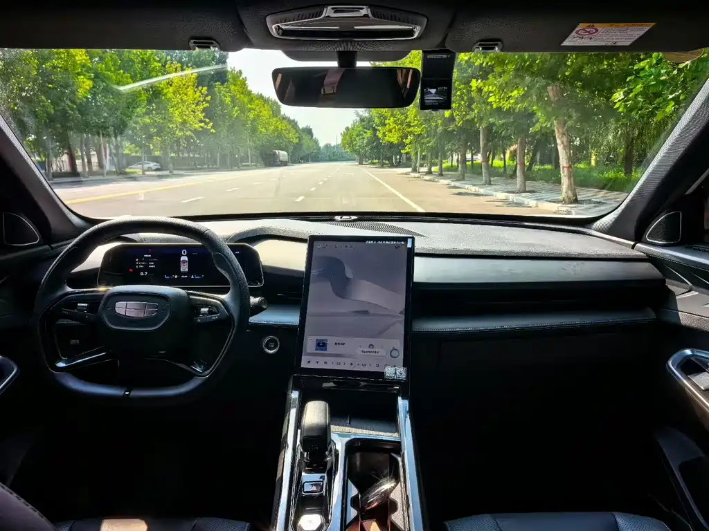 Geely Boyue — миниатюра 9