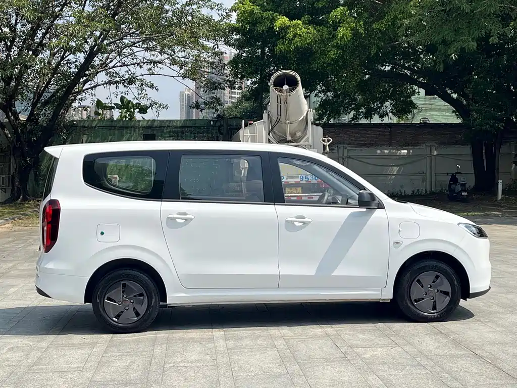 Wuling Hongguang EV — миниатюра 16