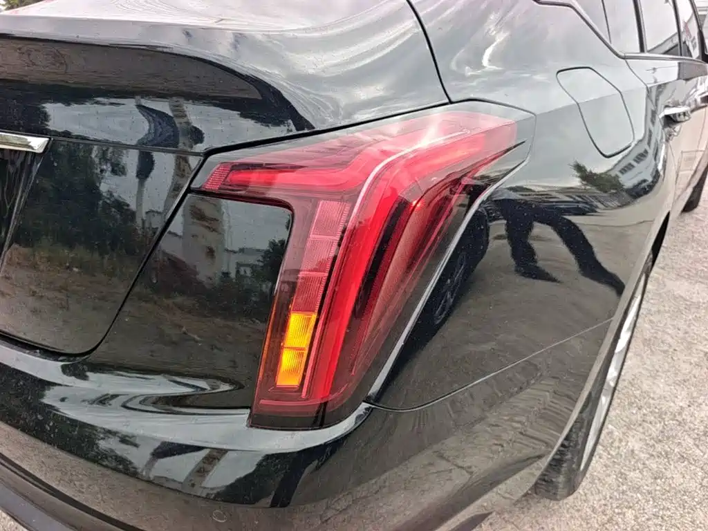 Cadillac CT5 — миниатюра 8