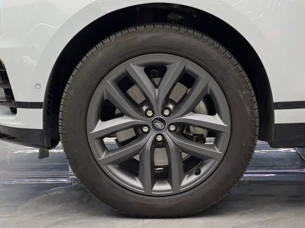 Land Rover Velar — миниатюра 4