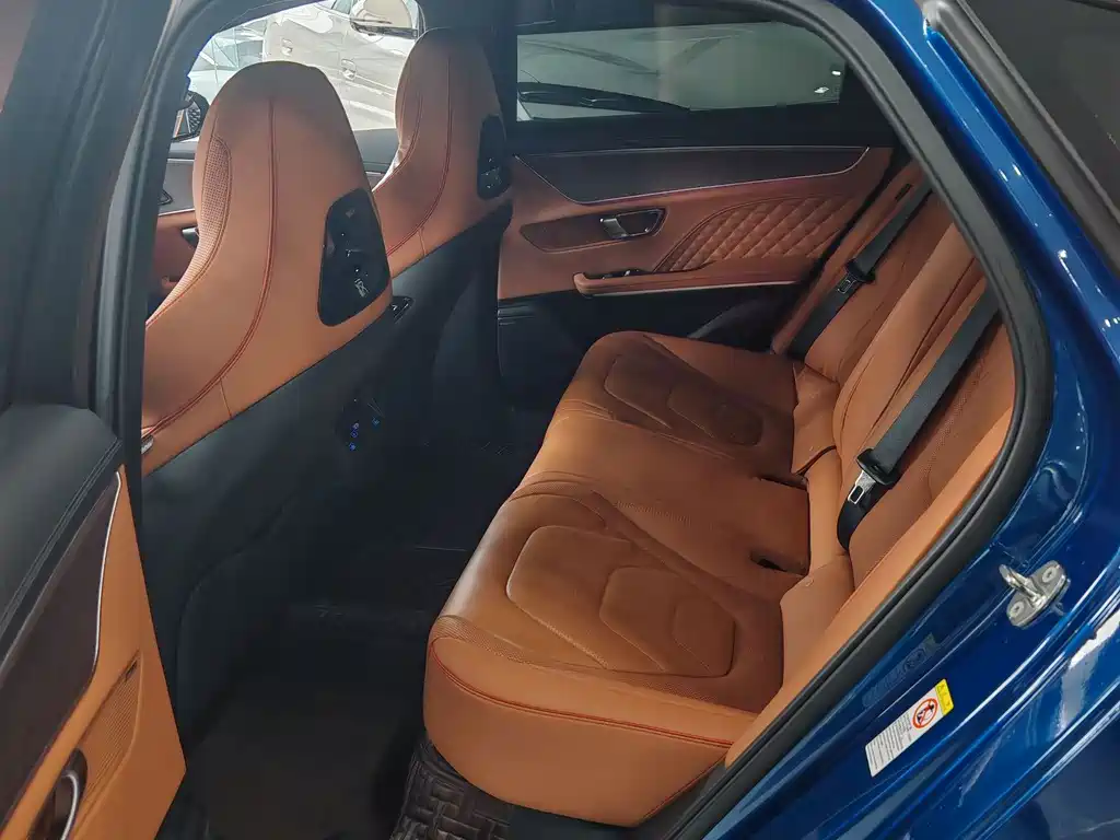 BYD Han — миниатюра 8