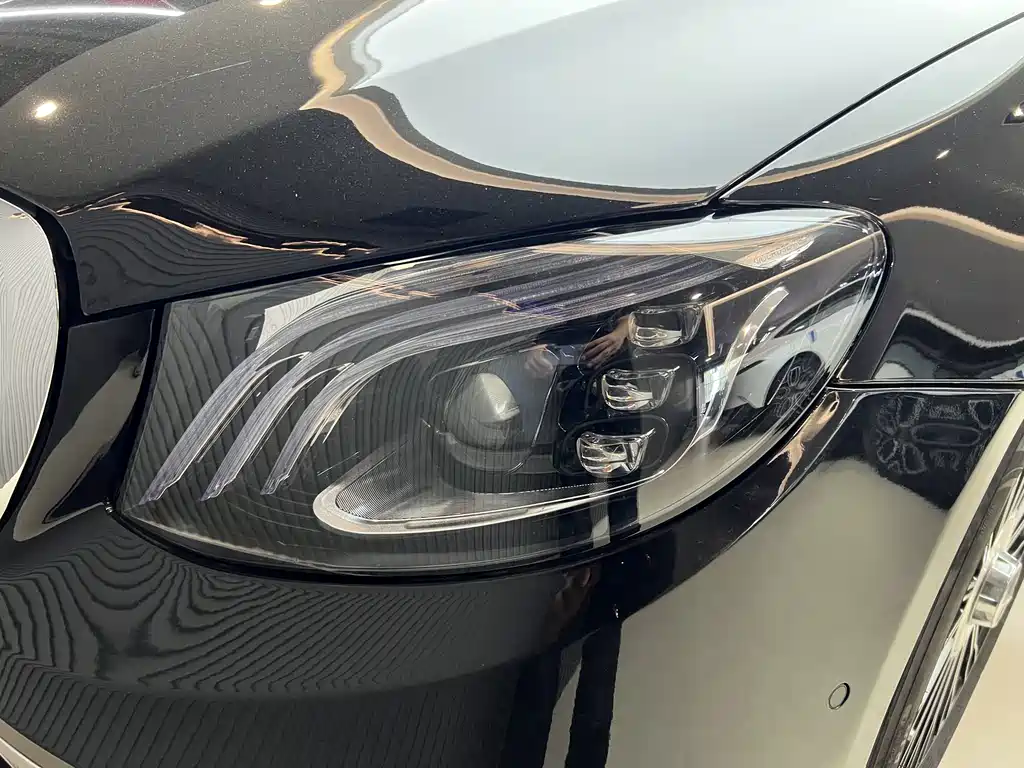 Mercedes-Benz E-Class — миниатюра 19