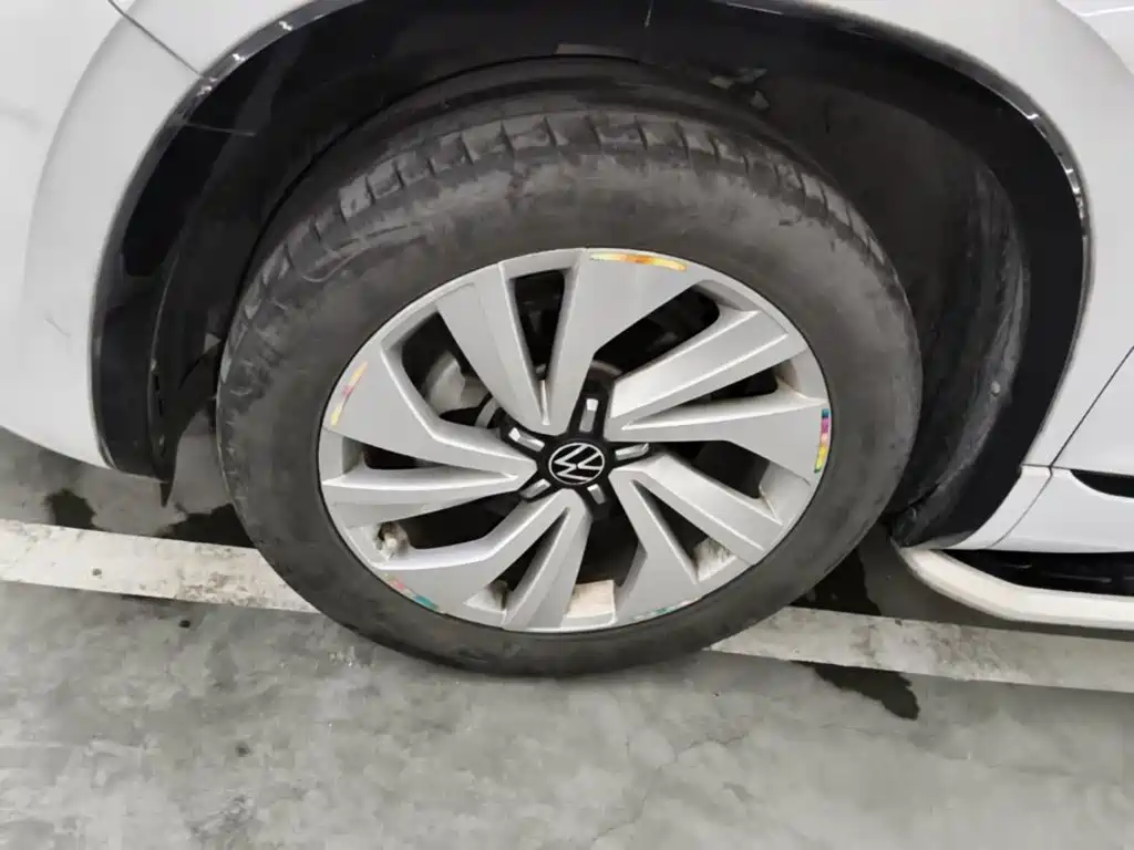 Volkswagen X — миниатюра 23
