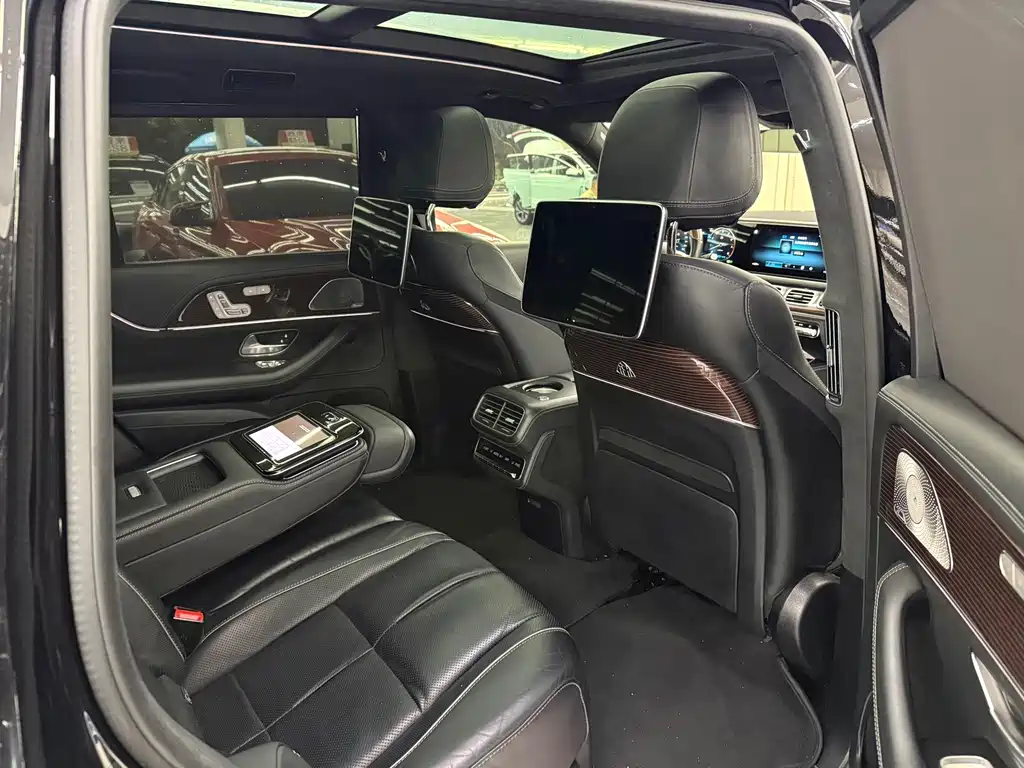 Mercedes-Benz GLS — миниатюра 10