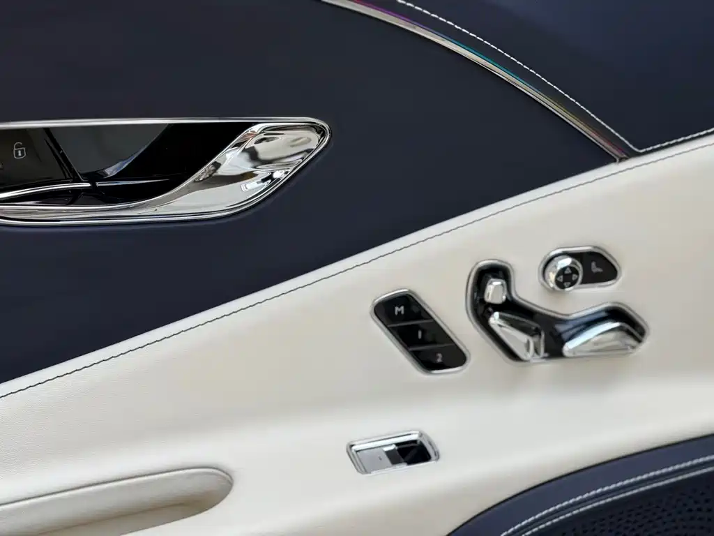 Bentley Flying Spur — миниатюра 22