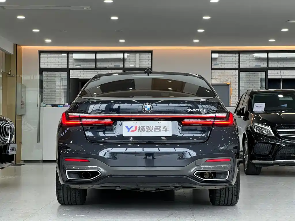 BMW 7 Series — миниатюра 4