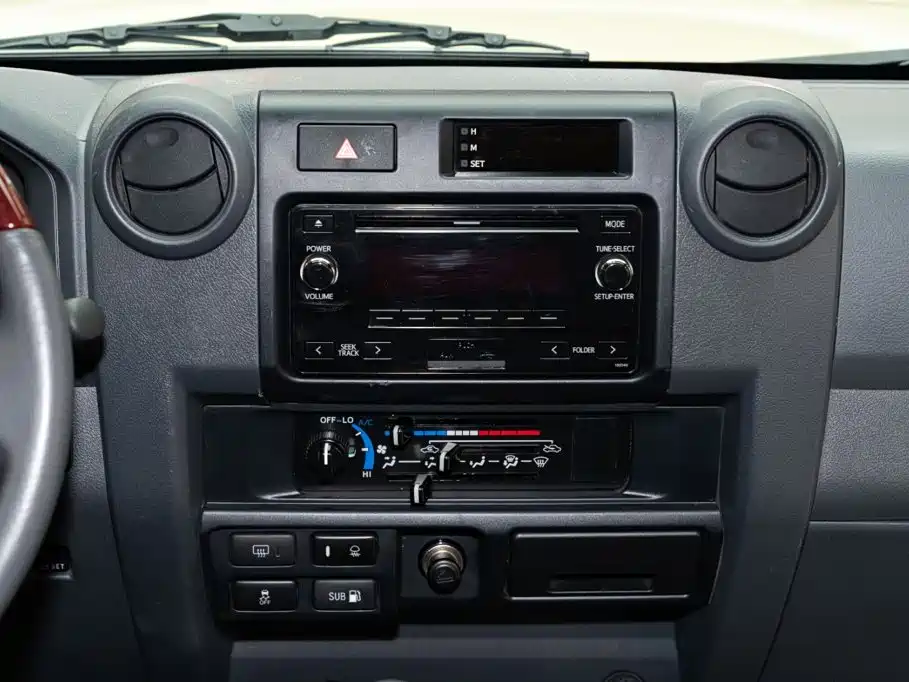 Toyota Land Cruiser — миниатюра 12