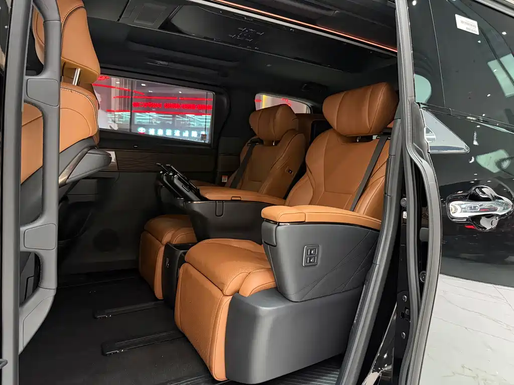 Toyota Alphard 2024 2.5L Premium