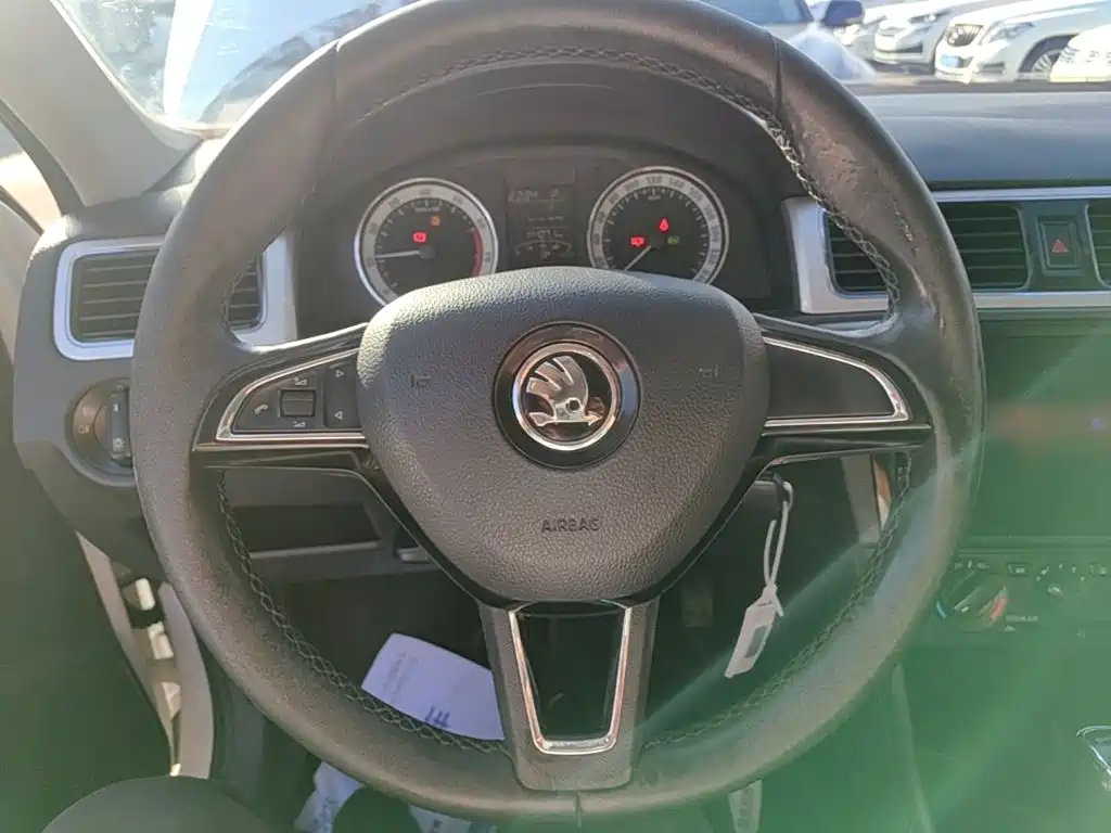 Skoda Rapid — миниатюра 11