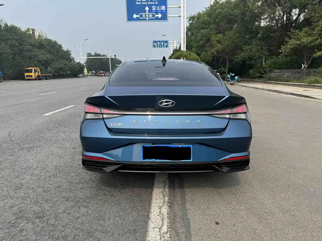 Hyundai Elantra — миниатюра 5