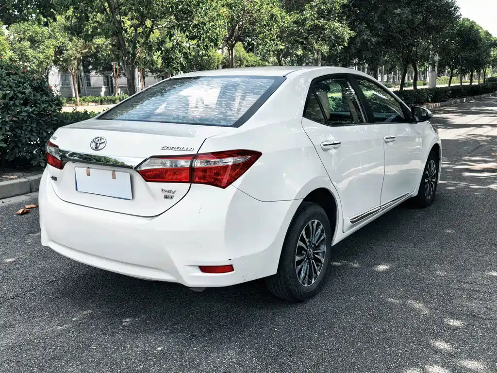 Toyota Corolla — миниатюра 8
