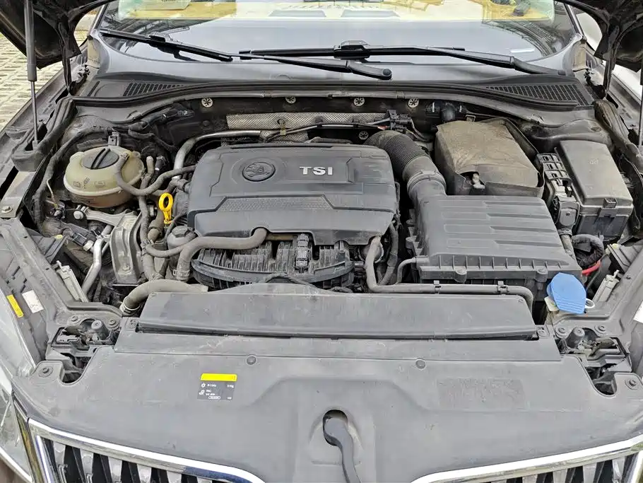 Skoda Superb 2016 TSI330 DSG