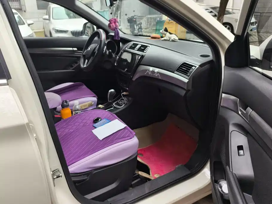 BAIC Senova X65 — миниатюра 8