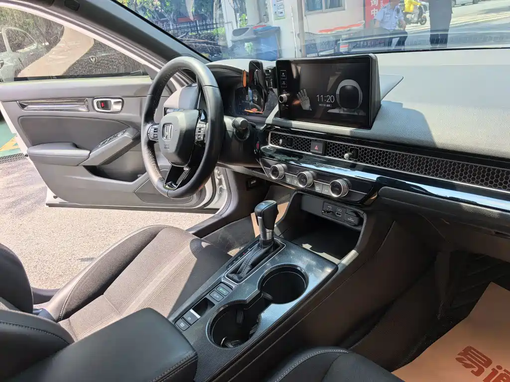 Honda Civic — миниатюра 16