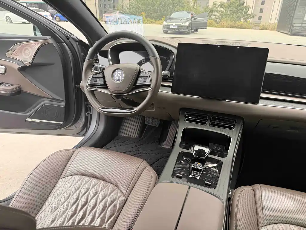 BYD Han — миниатюра 9