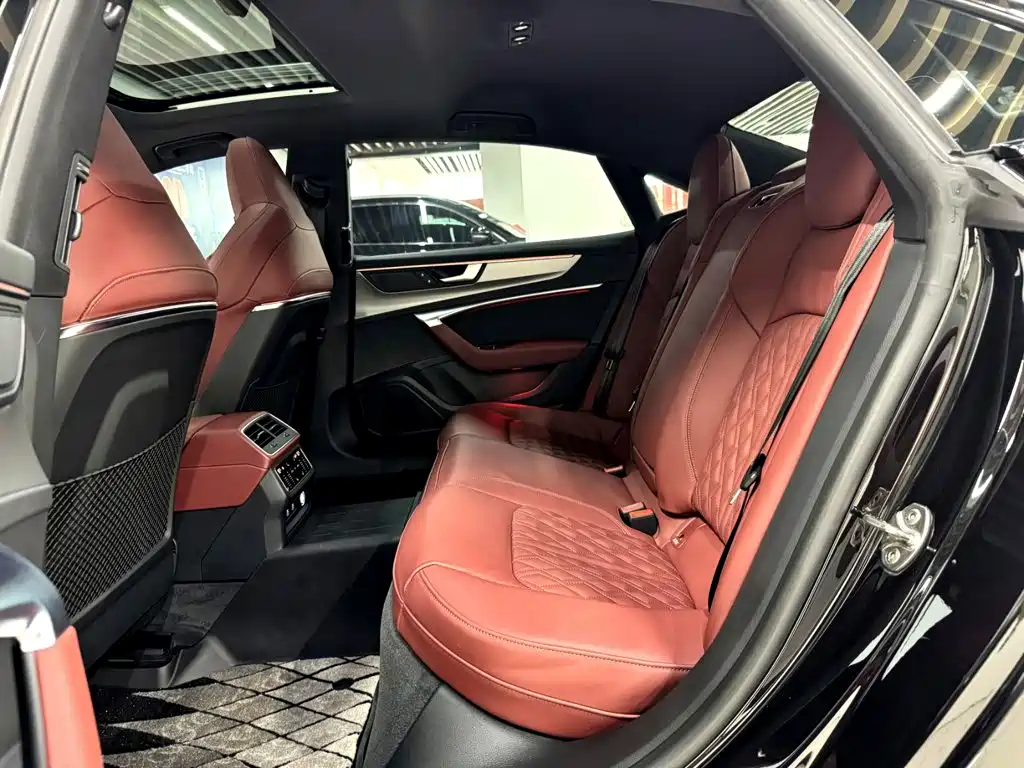 Audi A7L — миниатюра 12