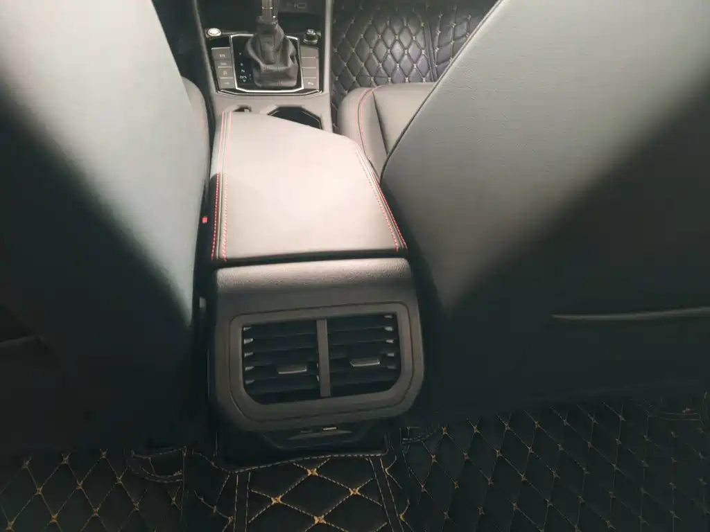 Volkswagen Lavida — миниатюра 7