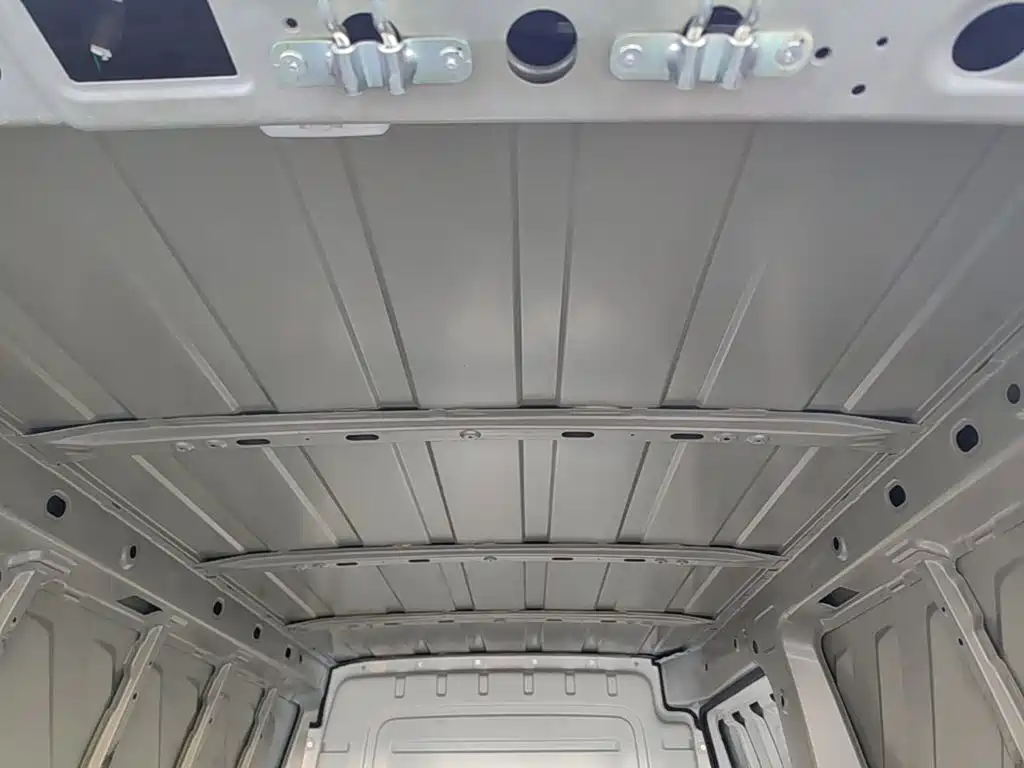 Wuling Yangguang — миниатюра 18