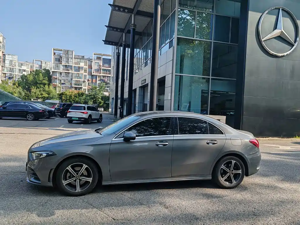 Mercedes-Benz A-Class — миниатюра 6