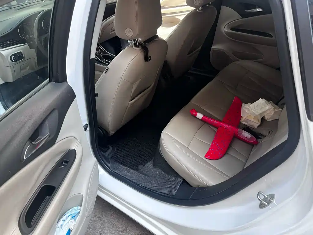 Buick Verano — миниатюра 8