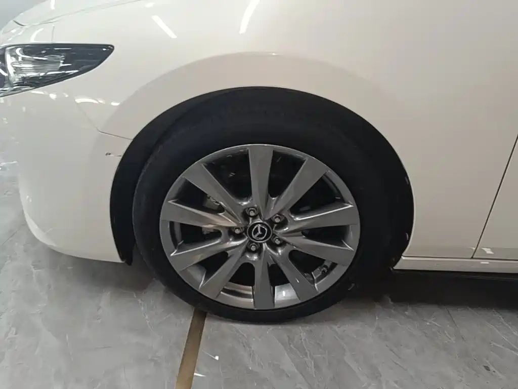 Mazda 3 Axela — миниатюра 23