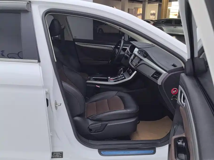 Geely Emgrand GL — миниатюра 8