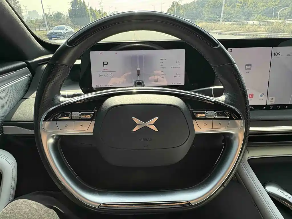 XPeng P7 — миниатюра 15