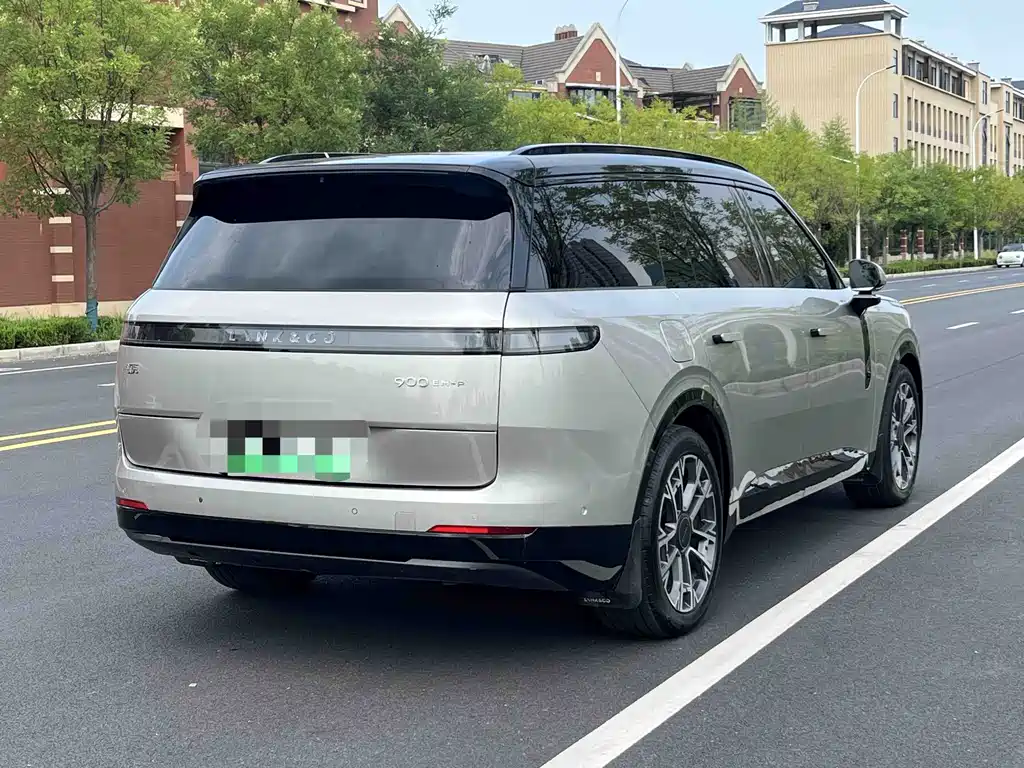Lynk & Co 900 — миниатюра 7