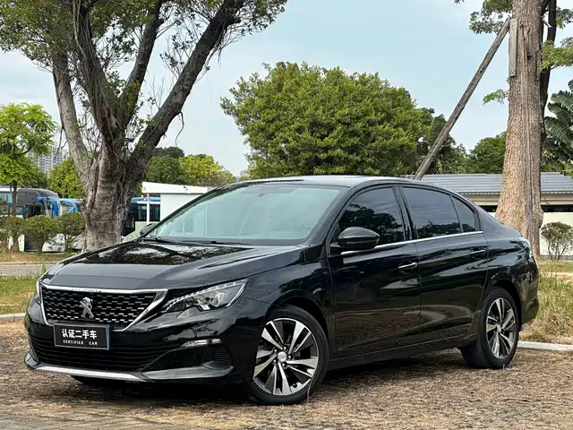 PEUGEOT 408 2020