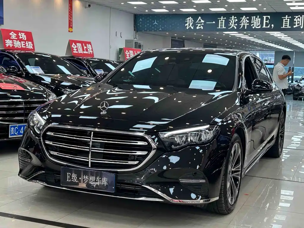 Mercedes-Benz E-Class — миниатюра 3